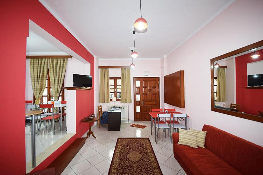 Sfaragoulias Inn Калаврита Екстериор снимка